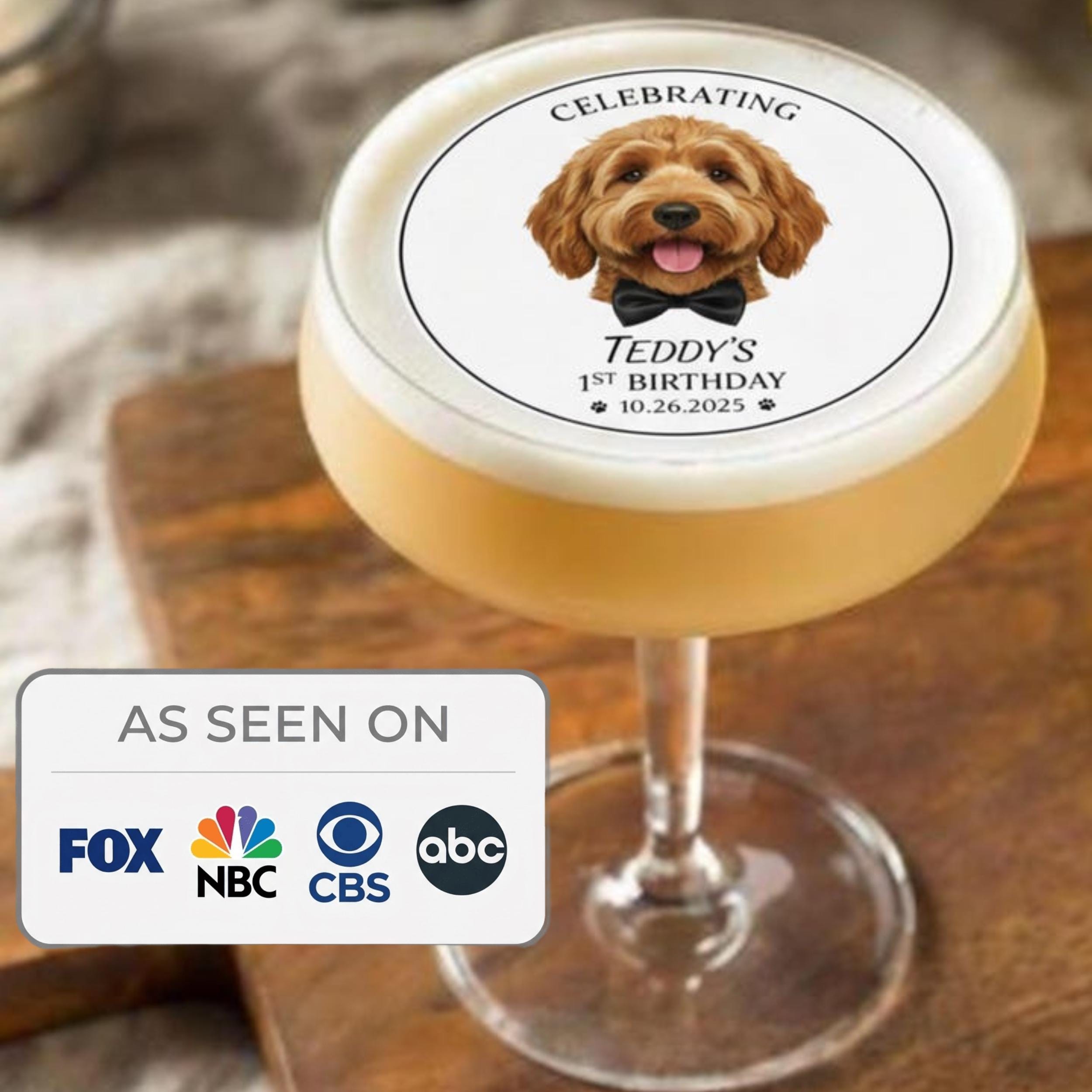 Custom pet photo edible drink toppers made from wafer paper, featuring personalized dog and cat images printed with food-grade edible ink. Round precut circles with soft white halo edges designed for lattes, milk foam drinks, and party beverages. Ideal for pet birthdays, signature drinks, and celebrations, creating a floating photo effect on drinks with vibrant, detailed edible printing.